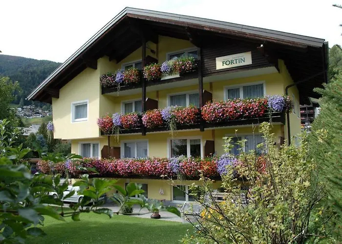 Guest house & Fortin 3*